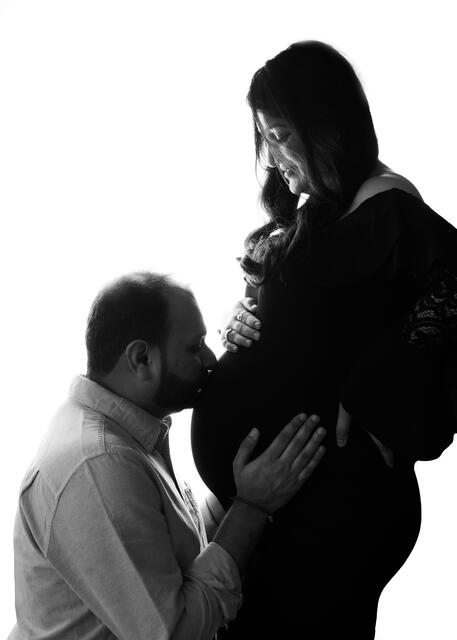 Maternity photograph 10