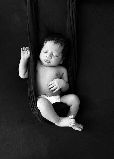 Newborn photograph 18