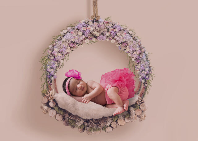 Newborn photograph 30
